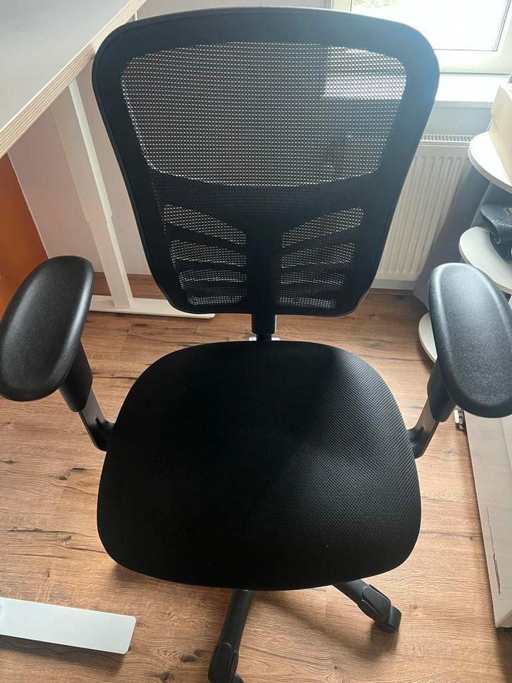 Verstelbare bureaustoel - Zeer Goede Staat, Huis en Inrichting, Bureaustoelen, Zo goed als nieuw, Bureaustoel, Zwart, Ergonomisch