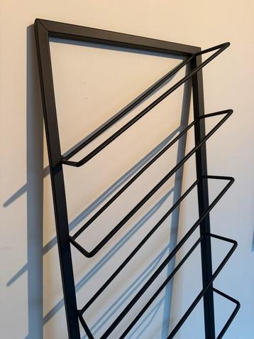 Wijnrek voor 8 flessen beschikbaar voor biedingen