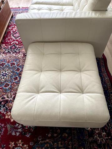 mooie wit leren bank met poef van Ikea Landskrona weing gebr - afbeelding 3