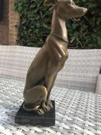 bronzen whippet hond windhond op marmer beeld, Ophalen of Verzenden