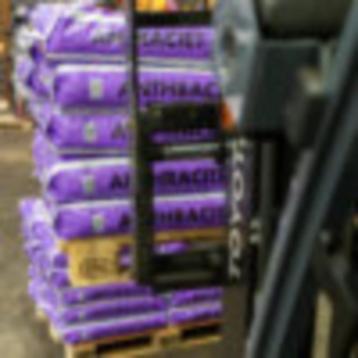 Antraciet kolen nootje 4 beschikbaar voor biedingen