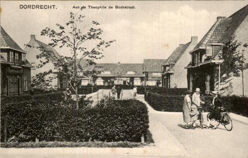 Dordrecht - Aan de Theophile de Bockstraat, Verzamelen, Ansichtkaarten | Nederland, Ongelopen, Zuid-Holland, Voor 1920, Ophalen of Verzenden