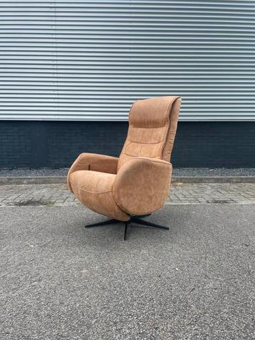 Nette moderne cognac bruine relax fauteuil / relaxstoel beschikbaar voor biedingen