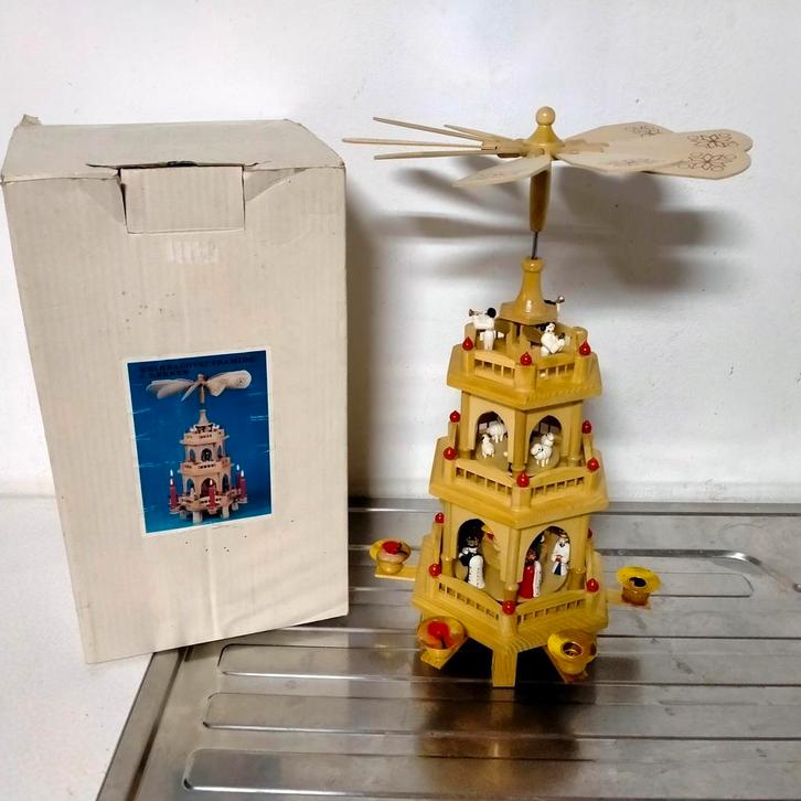 kerst piramide Weihnachts Pyramide 3 Ebenen, 3 laags, Antiek en Kunst, Curiosa en Brocante, Ophalen of Verzenden