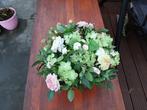 bloemstuk kunstbloemen in mooie schaal, Ophalen of Verzenden, Gebruikt, Binnen