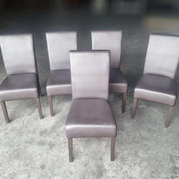 Set van 5 eetkamerstoelen – bruin leder(look) met charme! beschikbaar voor biedingen