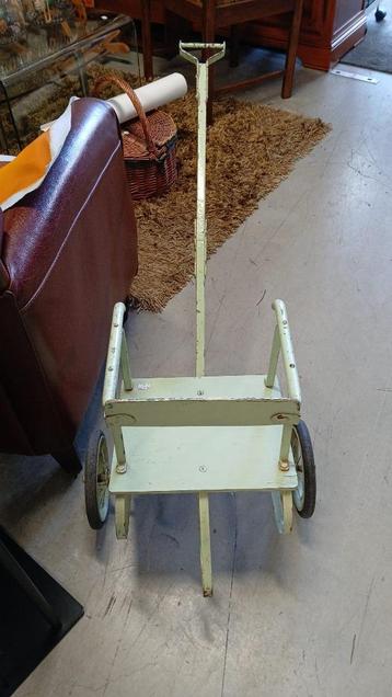 Brocante kinderwagen/ poppenwagen beschikbaar voor biedingen