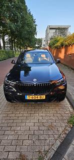 BMW X5 Xdrive45e 394pk Aug '22 CarbonZwart High Exec/M sport, 77 km/l, X5, Zwart, Vierwielaandrijving