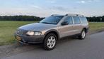 Volvo XC70 2.5 T AWD AUT 2003 Beige, Automaat, 1800 kg, XC70, Vierwielaandrijving