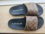 Originele nieuwe Coach monogram slippers slides, Ophalen of Verzenden, Nieuw, Bruin, Slippers