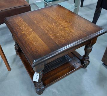 Salontafel 67x67 cm beschikbaar voor biedingen