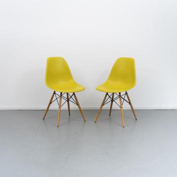 23x Vitra Eames DSR-stoel Mosterd Groen - Esdoornhout beschikbaar voor biedingen
