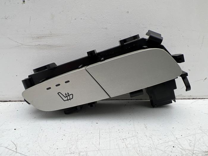 Stoelverwarmings Schakelaar van een Mercedes Vito, Auto-onderdelen, Interieur en Bekleding, Mercedes-Benz, Gebruikt, 3 maanden garantie