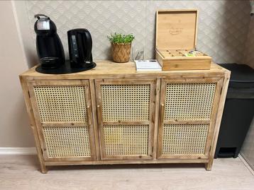 Opbergkast rotan beschikbaar voor biedingen