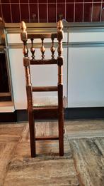 Antieke houten stoel met beklede zitting, Ophalen of Verzenden