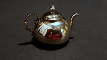 Antiek miniatuur THEEPOT zilver Amsterdam 1756 beschikbaar voor biedingen