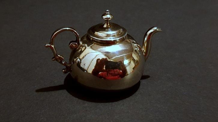 Antiek miniatuur THEEPOT zilver Amsterdam 1756, Antiek en Kunst, Antiek | Goud en Zilver, Zilver, Ophalen of Verzenden