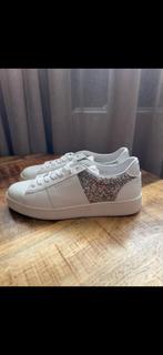 Witte sneakers, Ophalen of Verzenden, Zo goed als nieuw, Schoenen