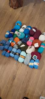 29 bollen  restanten, Ophalen of Verzenden, Nieuw, Breien of Haken, Wol of Garen