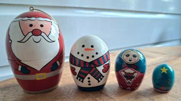 Kerst - Matroesjka 4 delig  - Kerstman beschikbaar voor biedingen