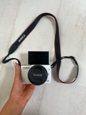 Canon EOS M10 met 15-45mm lens beschikbaar voor biedingen