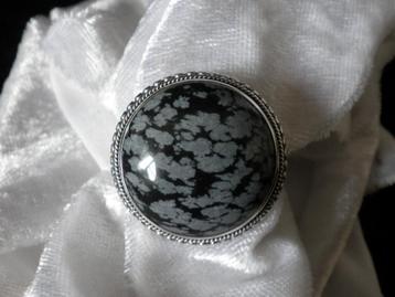   Mooie Zilveren Ring met Sneeuwvlok Obsidiaan - maat 16,5  beschikbaar voor biedingen
