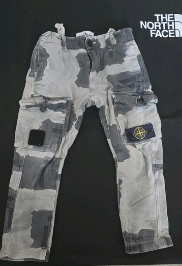 STONE ISLAND BROEK MAAT 104 KIDS  beschikbaar voor biedingen
