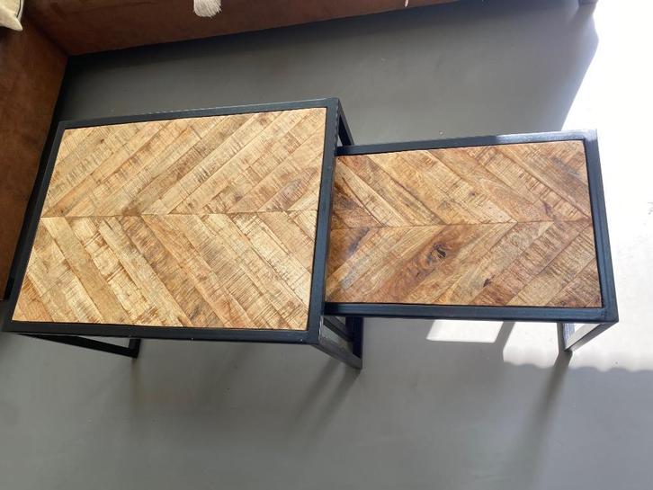 Salontafels set van 2 staal met visgraat blad, Huis en Inrichting, Tafels | Salontafels, Zo goed als nieuw, Minder dan 50 cm, 50 tot 100 cm