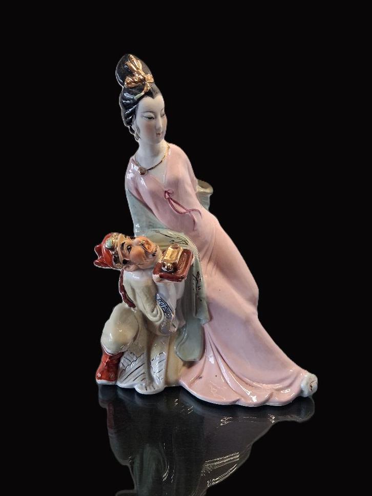 Chińska figurka z rodziny CHAOZHOU ROSE, Antiek en Kunst, Kunst | Niet-Westerse kunst, Ophalen of Verzenden