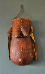 Makonde, Tanzania, Mozambique: Een vrouwelijk lichaamsmasker, Ophalen of Verzenden