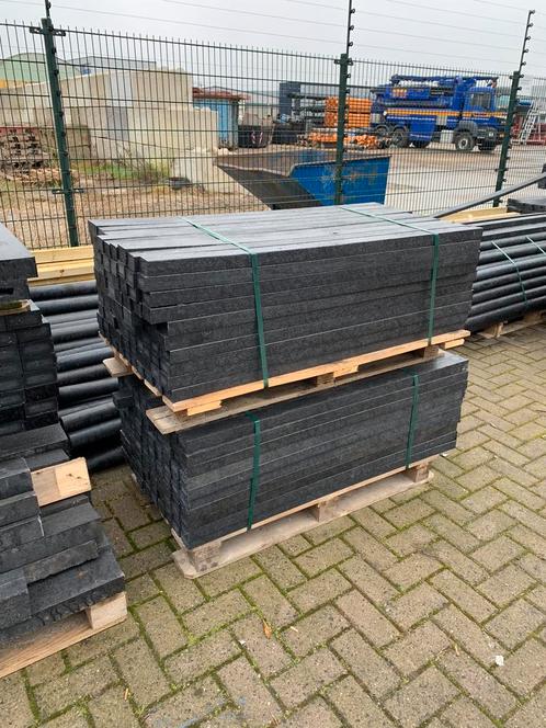Vol kunststof palen en balken 6x12 5x10 4x7 7x7 10x10 5x5, Doe-het-zelf en Verbouw, Betonmolens, Nieuw, Ophalen
