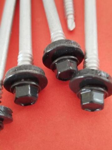 25-100 st. bi metalen Sandwichpaneel zwart schroeven 5,5x90 beschikbaar voor biedingen