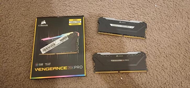 Corsair Vengeance RGB RAM geheugen, Computers en Software, RAM geheugen, Zo goed als nieuw, Desktop, 16 GB, DDR4, Ophalen of Verzenden