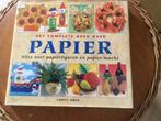 Boekwerk over papier en papier-maché, Ophalen, Zo goed als nieuw