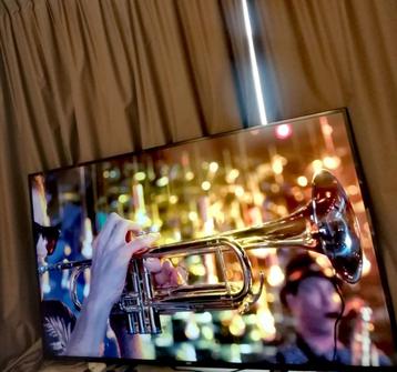 Tv - smart, Philips 70 inch. 70pus6504. 4k ultra HD  beschikbaar voor biedingen