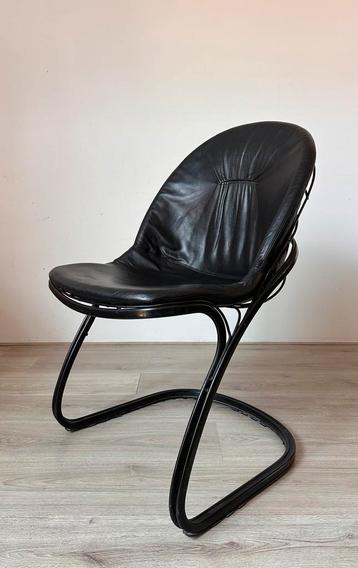 4 Gaston Rinaldi design stoelen beschikbaar voor biedingen