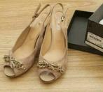 Dyva supermooie nieuwe beige leren pumps 39,5 open teen., Pumps, Beige, Ophalen of Verzenden, Zo goed als nieuw