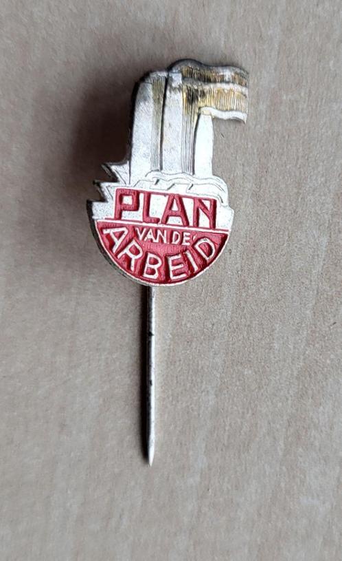 SDAP Plan van de Arbeid Politiek PVDA speldje, Verzamelen, Speldjes, Pins en Buttons, Gebruikt, Speldje of Pin, Overige onderwerpen