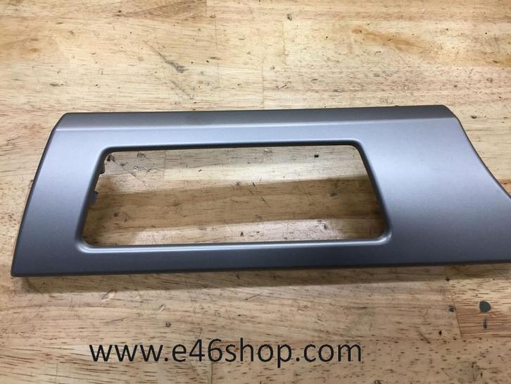 Sierstrip dashboard BMW EE90 E91  licht grijs  oe 7132847, Auto-onderdelen, Dashboard en Schakelaars, BMW, Gebruikt, Ophalen of Verzenden