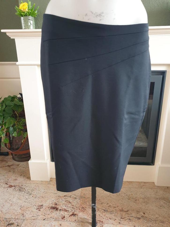 Summum Studio prachtige zwarte rok Grace 40 M Gratis Verz. !, Kleding | Dames, Rokken, Zo goed als nieuw, Maat 38/40 (M), Zwart