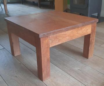  Strakke salontafel massief hout beschikbaar voor biedingen