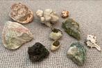 Verzameling schelpen en stenen edelstenen, Verzamelen, Mineralen en Fossielen, Schelp(en), Ophalen of Verzenden