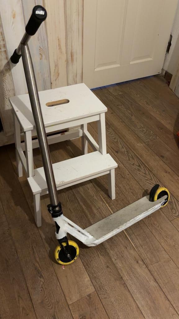 Custom stuntstep, Fietsen en Brommers, Steps, Zo goed als nieuw, Gewone step, Ophalen