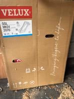 Nieuwe velux dakraam compleet met goot en afwerking stuk, Ophalen of Verzenden, Zo goed als nieuw, Minder dan 80 cm, Dakraam