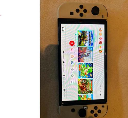 Switch OLED met extras, Spelcomputers en Games, Spelcomputers | Nintendo Switch, Zo goed als nieuw, Switch OLED, Met 2 controllers