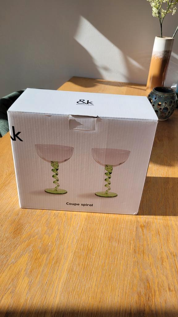 &K Klevering Coupe Spiral groen, Huis en Inrichting, Keuken | Servies, Nieuw, Glas of Glazen, Overige stijlen, Glas, Ophalen of Verzenden