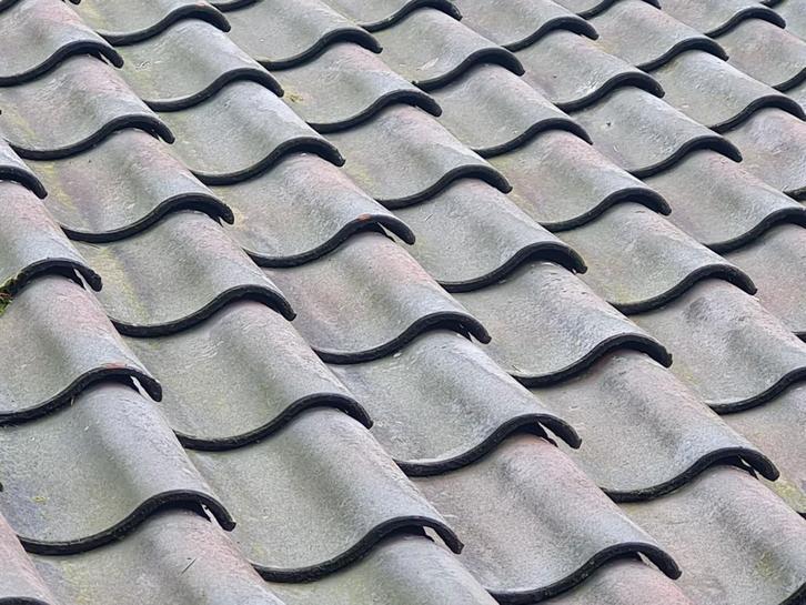 Dakpannen Gebroeders Laumans Tegelen 75 - ook Nieuw!, Doe-het-zelf en Verbouw, Dakpannen en Dakbedekking, Ophalen