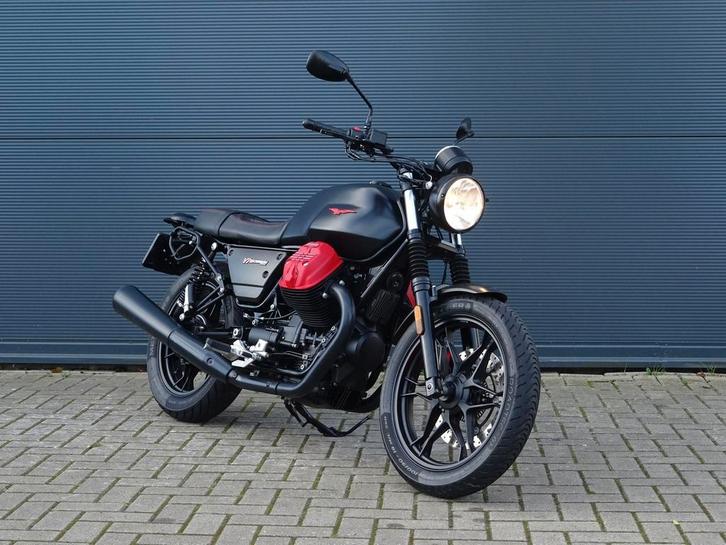 Moto Guzzi V7 III Carbon 2019 weinig km nette staat V 7, Motoren, Motoren | Moto Guzzi, Bedrijf, Toermotor, meer dan 35 kW, 2 cilinders