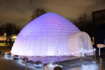 HUUR Opblaasbare IGLO partytent | 10 Meter | event tent beschikbaar voor biedingen