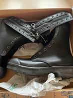 Brandweerschoenen Gerba maat 39 en YDS, 44 soort kisten, Ophalen of Verzenden, Landmacht, Nederland, Kleding of Schoenen